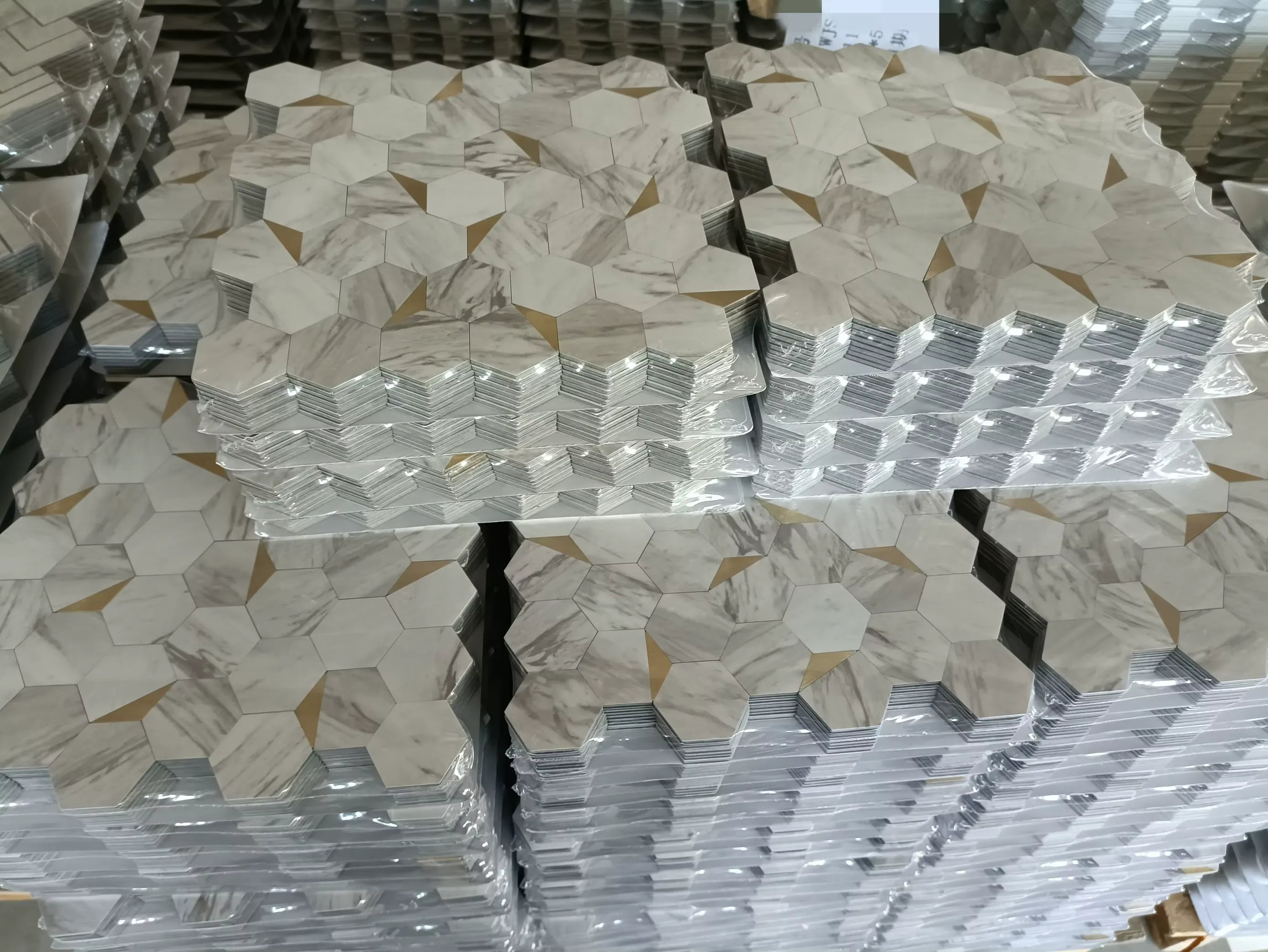 Modern Design Peel and Stick Backsplash