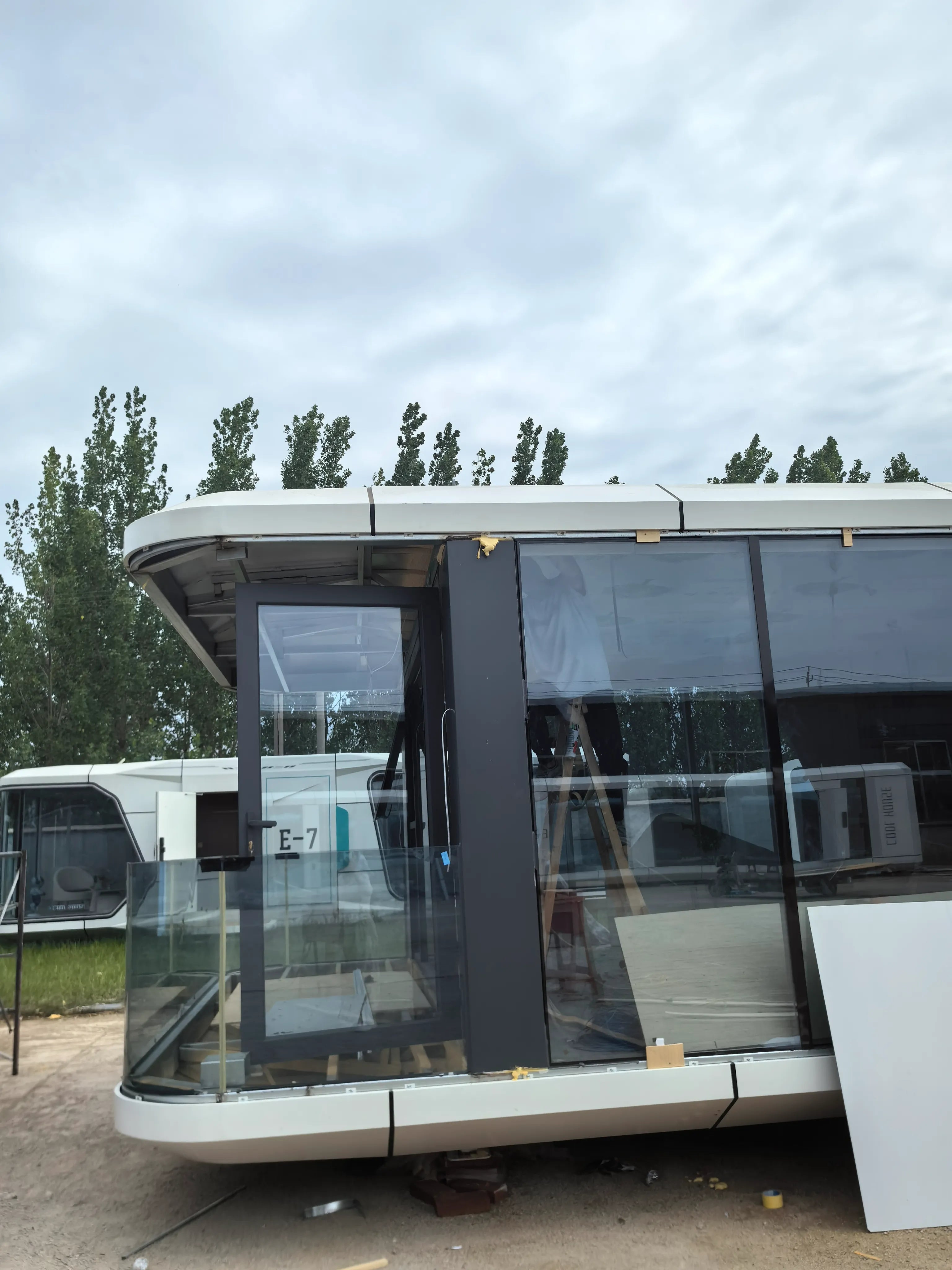 Mobile Space Capsule House