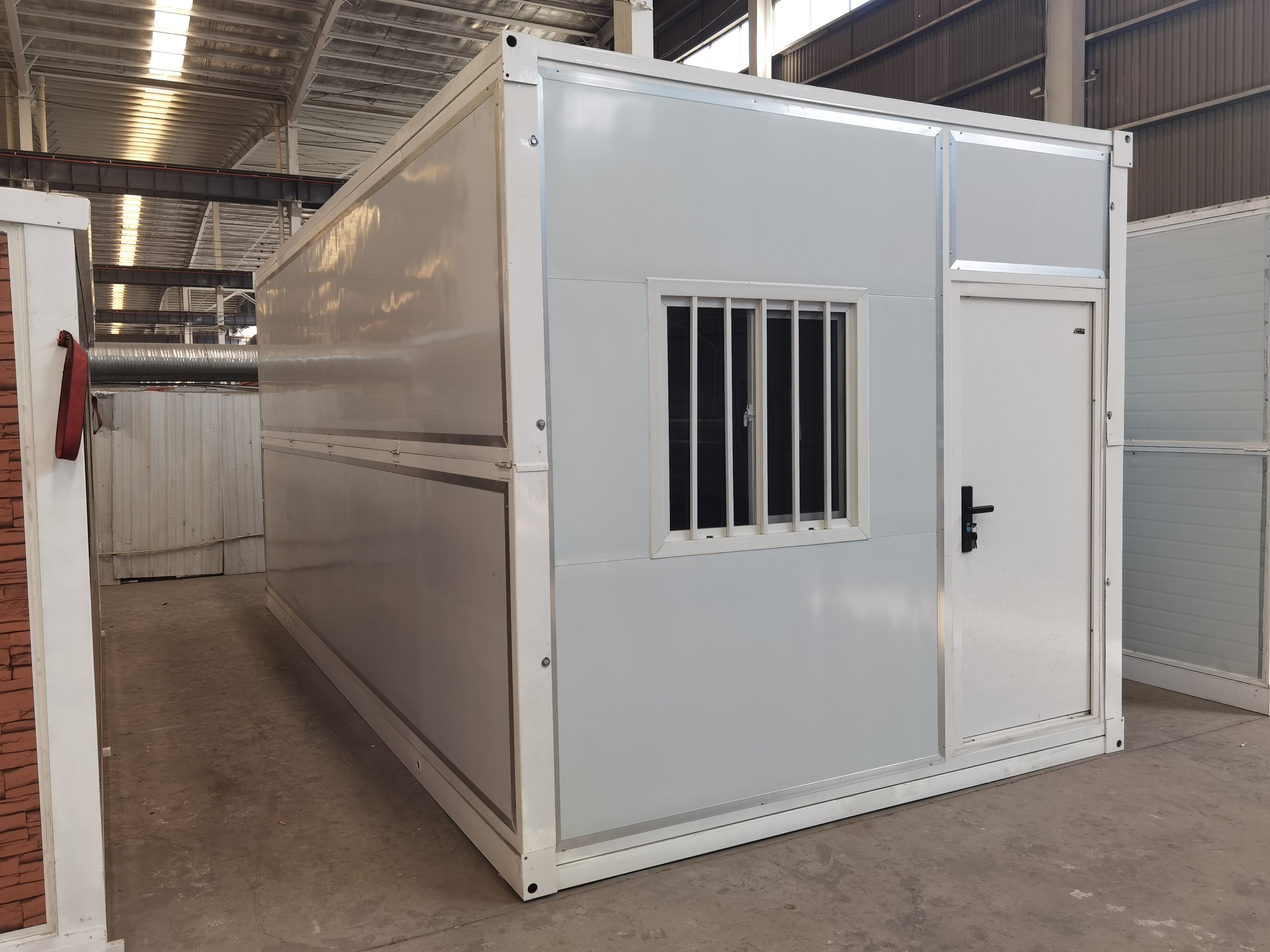 FOLDING CONTAINER HOUSE